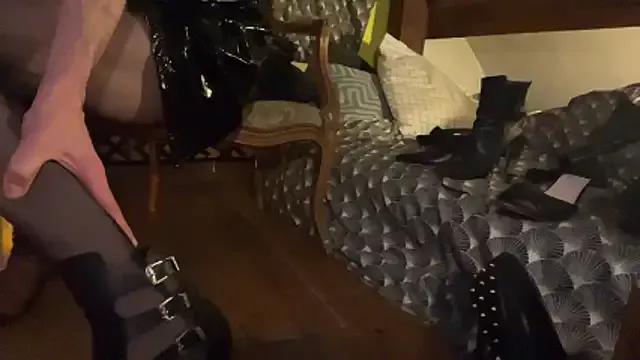 alexheels_boots from StripChat is Freechat