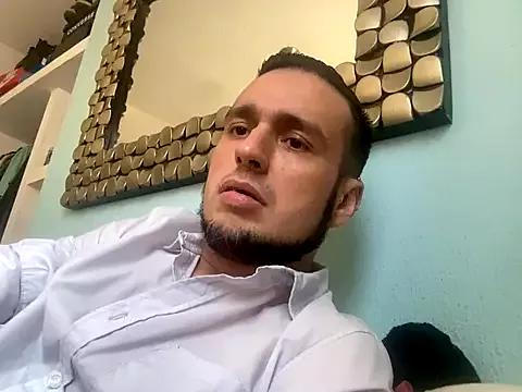 Alexitho25 from StripChat is Freechat