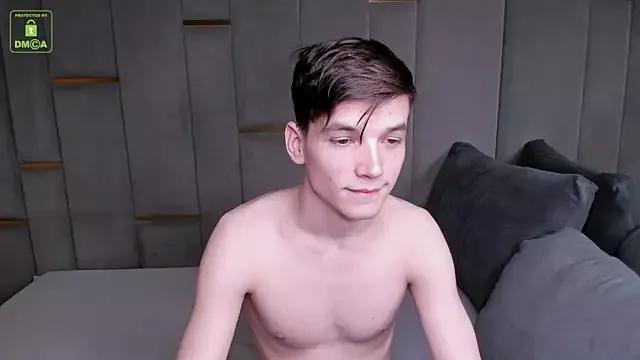 AlfredLeyn from StripChat is Freechat