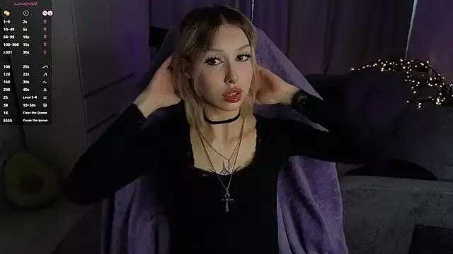 Check-out our cam rooms range and converse on a personal level with our delicious livecams streamers, showing off their spicy curves and toys.