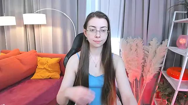 AliceBlaine from StripChat is Freechat