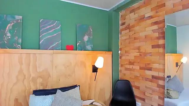 aliceferrer_ from StripChat is Freechat