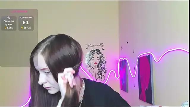 AliceHaris from StripChat is Freechat