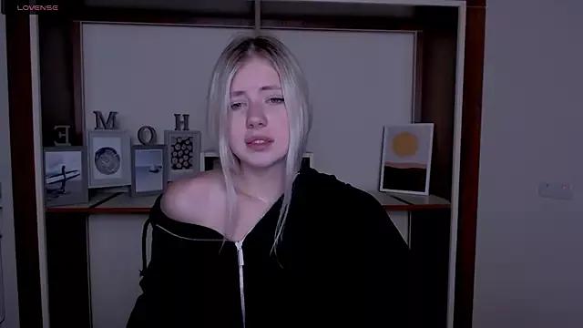 AliceHotty_ from StripChat is Freechat