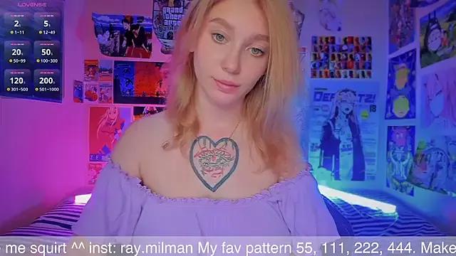 Check-out our cam rooms range and converse on a personal level with our delicious livecams streamers, showing off their spicy curves and toys.