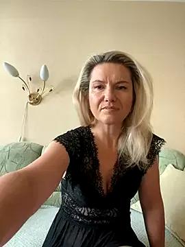 AliceSwan4011 from StripChat is Freechat