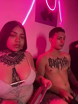 aliensexy from StripChat is Freechat