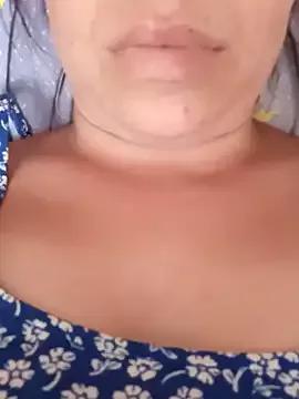 AlinaSiS from StripChat is Freechat