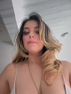 Photos of Alirawrz from StripChat is Freechat