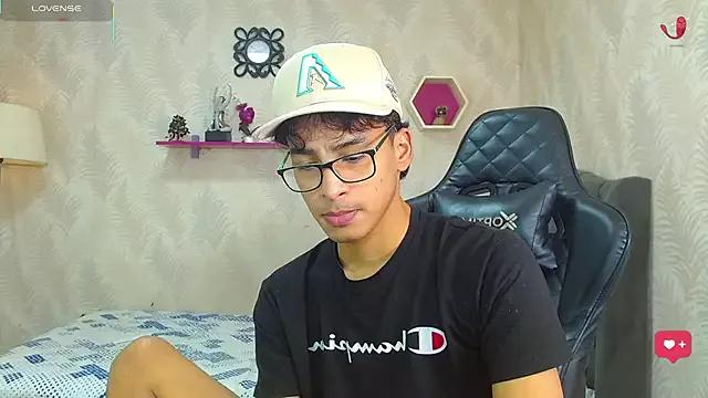 allens_joe from StripChat is Freechat