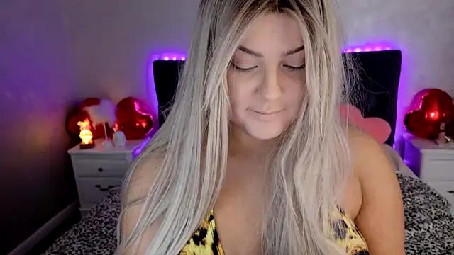 Check-out our cam rooms range and converse on a personal level with our delicious livecams streamers, showing off their spicy curves and toys.