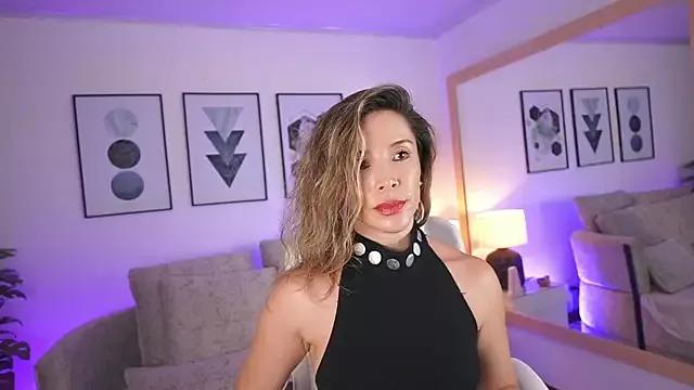 AlliceRouse from StripChat is Freechat