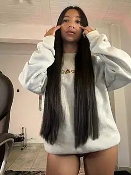 aly_golden_ from StripChat is Freechat