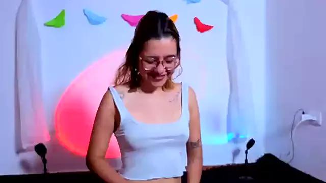 amberrr_sweeed from StripChat is Freechat