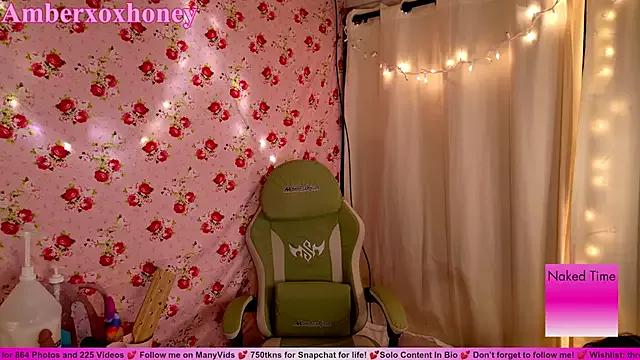 amberxoxhoney from StripChat is Freechat