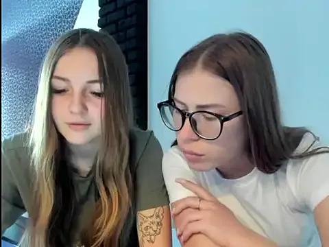 amelia_gold9 from StripChat is Freechat