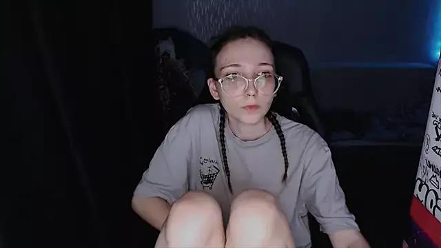 AmeliaKamishiro from StripChat is Freechat