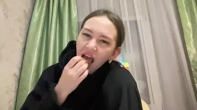 ameliashine5 from StripChat is Freechat