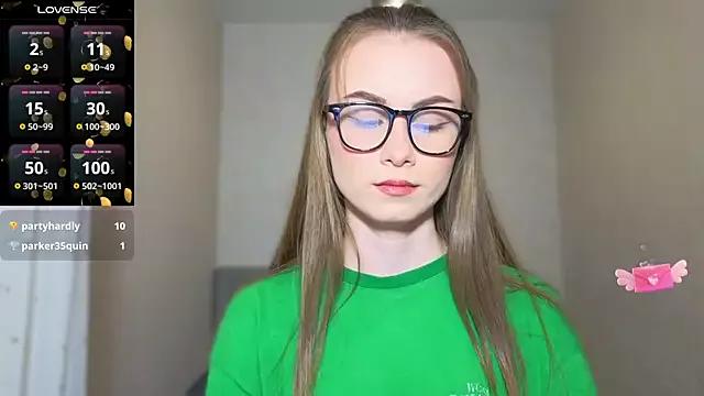 AminaLuxuryy from StripChat is Freechat