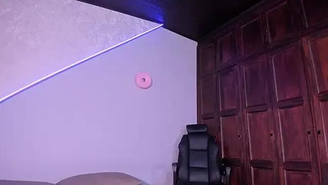 amirah_ebony from StripChat is Freechat