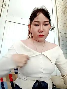 Ana_love2000 from StripChat is Freechat