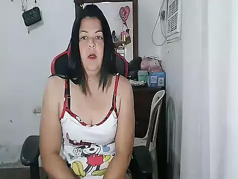 anapaulaa from StripChat is Freechat