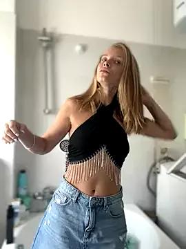 AnastasiaAniess from StripChat is Freechat