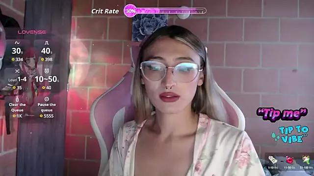 Check-out our cam rooms range and converse on a personal level with our delicious livecams streamers, showing off their spicy curves and toys.