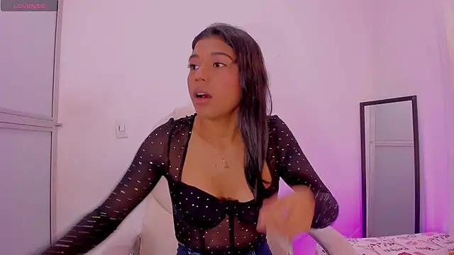 andrea_sanchezz from StripChat is Freechat