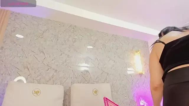 anette_cooper from StripChat is Freechat