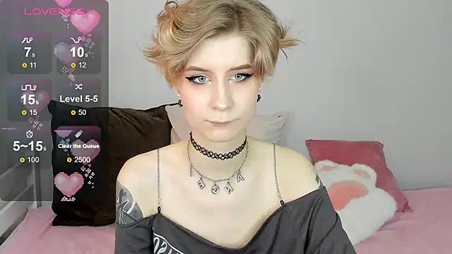 Check-out our cam rooms range and converse on a personal level with our delicious livecams streamers, showing off their spicy curves and toys.