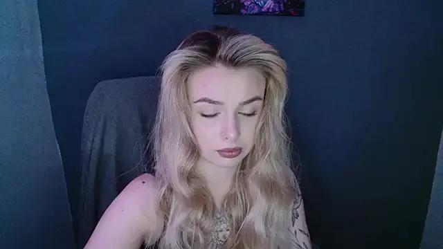 AngelicaHollywood from StripChat is Freechat