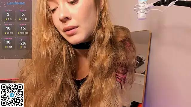 AngelPaull from StripChat is Freechat