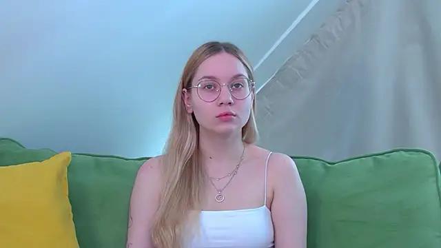 AnidiBerry from StripChat is Freechat