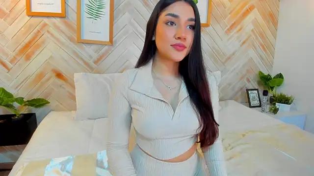 Check-out our cam rooms range and converse on a personal level with our delicious livecams streamers, showing off their spicy curves and toys.
