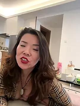 anna_yngs from StripChat is Freechat