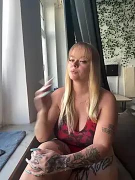 AnnaLenaaa from StripChat is Freechat