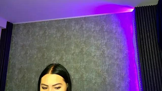 anne_meeow from StripChat is Freechat
