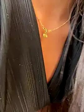 AnnyVega_ from StripChat is Freechat