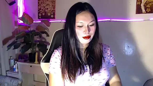 April_Vi from StripChat is Freechat