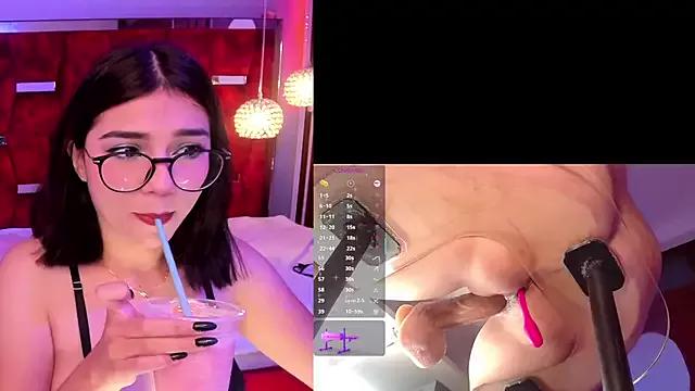 AriAddams from StripChat is Freechat