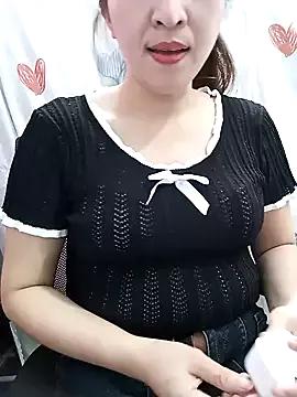 Ariana-Vy from StripChat is Freechat