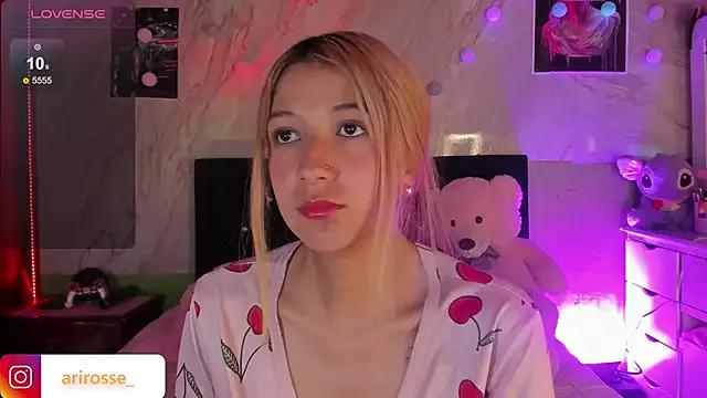 ariana_rosse__ from StripChat is Freechat