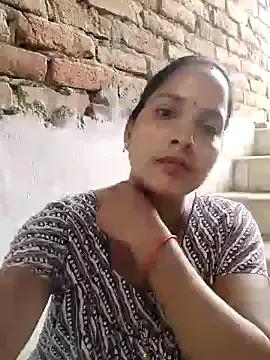 Photos of Arini_Arora from StripChat is Freechat