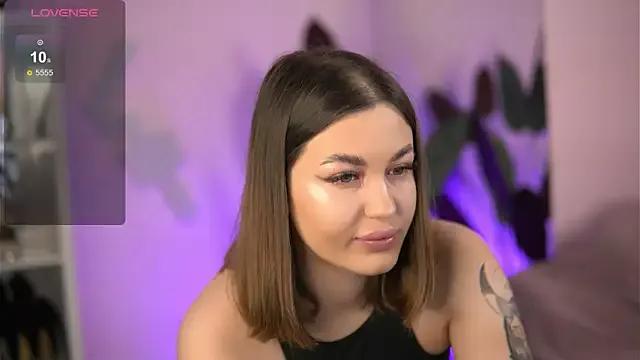 AryaDeluna from StripChat is Freechat