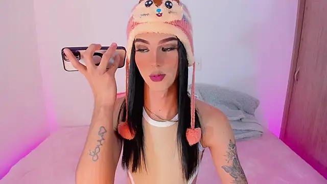 Check-out our cam rooms range and converse on a personal level with our delicious livecams streamers, showing off their spicy curves and toys.