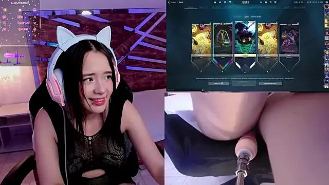 Check-out our cam rooms range and converse on a personal level with our delicious livecams streamers, showing off their spicy curves and toys.