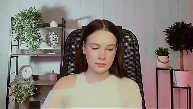AshleyEmerson from StripChat is Freechat