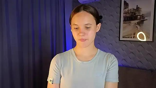 AshleyTunes from StripChat is Freechat