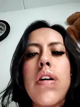 ashly_evers from StripChat is Freechat